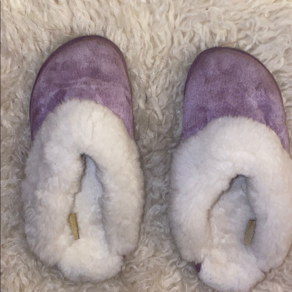 Old friend- cute suede slip on good condition